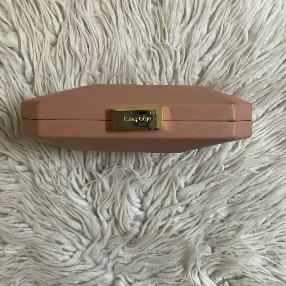 Olga Berg Adele Abstract Pod Blush Beige Convertible Clutch Shoulder Bag Nwt — image 6 of 8